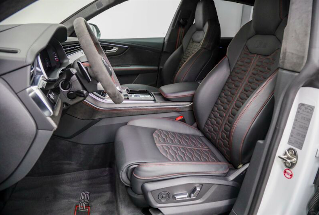 AUDI RS Q8 - předváděcí auto skladem, super cena | nákup online | bílá metalíza | online prodej | autoibuy.com